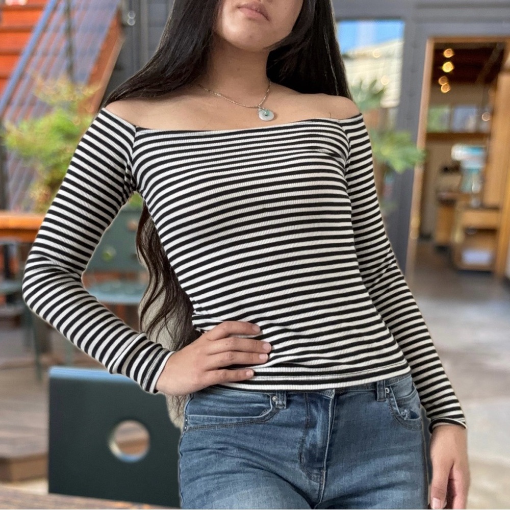 H&M Basics Tight Black & White Striped Wide Neck Drop Shoulder Long Sleeve